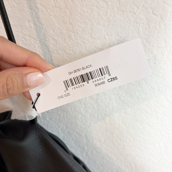 THE DROP POUCH BLACK WOMEN CLUTCH SPACIOUS BAG BRAND NEW WITH TAGS - Picture 4 of 6